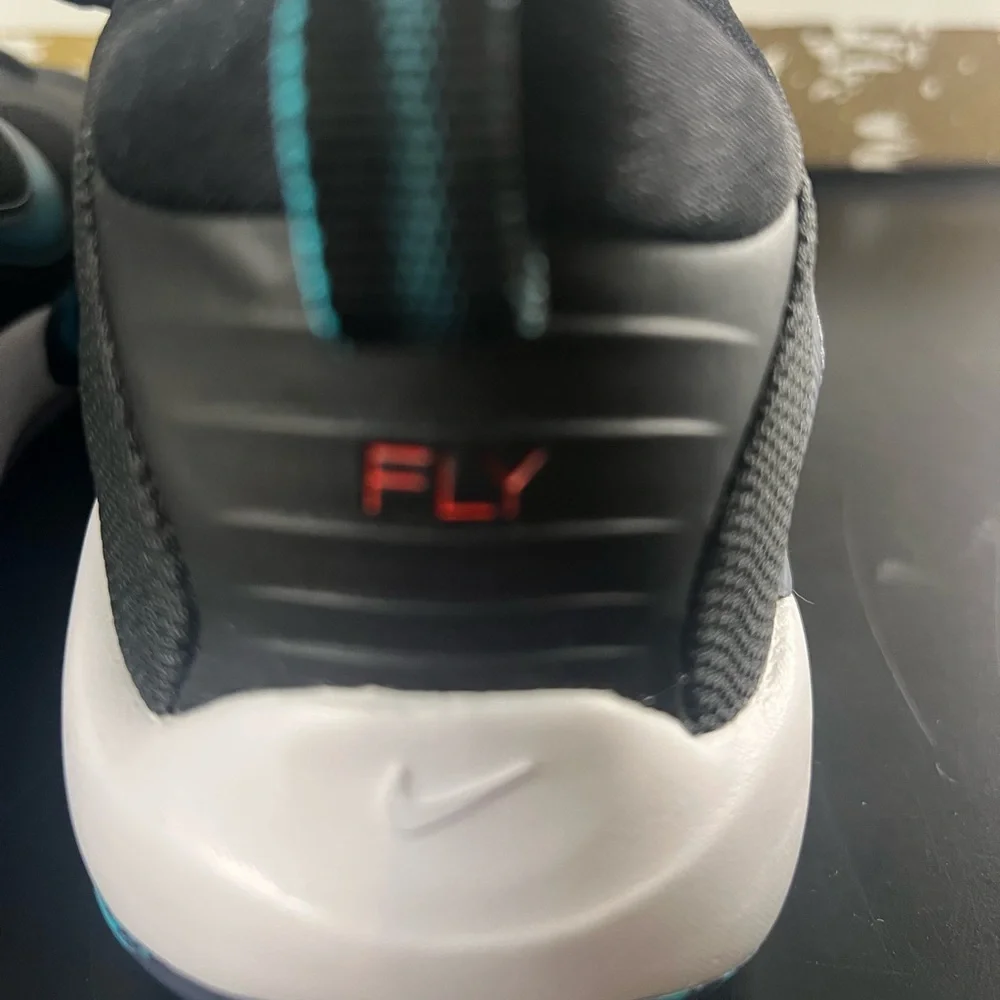 Nike Isofly